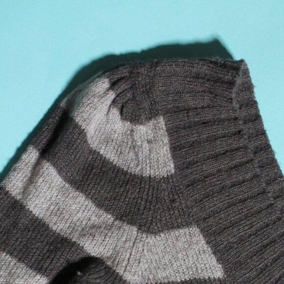 Guess Short Sleeve Wool Sweater - Picture 3 of 4